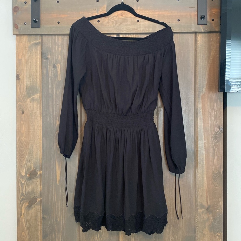 Abercrombie black off shoulder